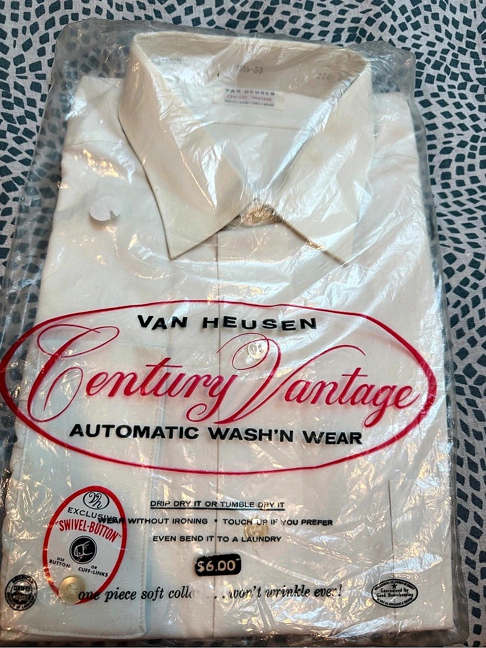 Vintage NWT Van Heusen Century Vantage Wash 'N Wear Dress Shirt dead stock